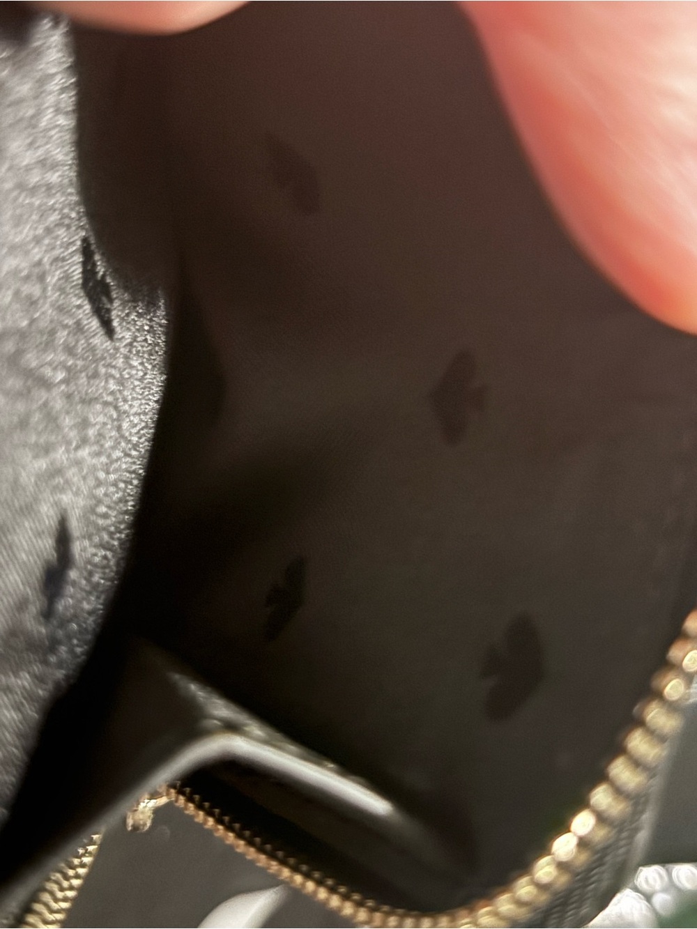 kate spade black zip card wallet gold logo damage noted-id slot See PHOTOS - Picture 12 of 14
